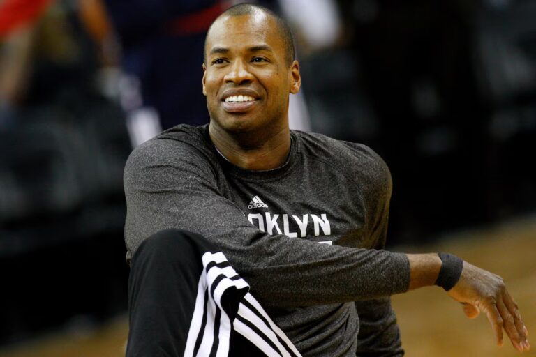 Jason Collins, le premier joueur ouvertement gay de la NBA, décède à 47 ans d'une tumeur au cerveau