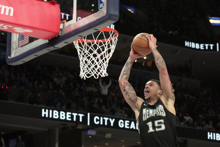 L'attaquant des Memphis Grizzlies Brandon Clarke, né à Vancouver, est décédé à 29 ans