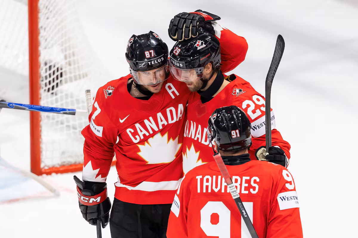 Le Canada bat le Danemark et demeure parfait aux mondiaux de hockey