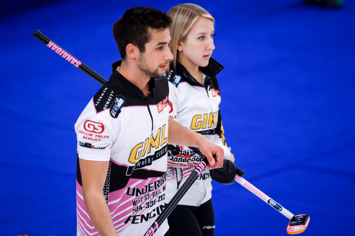 Le Canada se qualifie pour les demi-finales du double mixte après avoir battu la Tchéquie et la Suisse