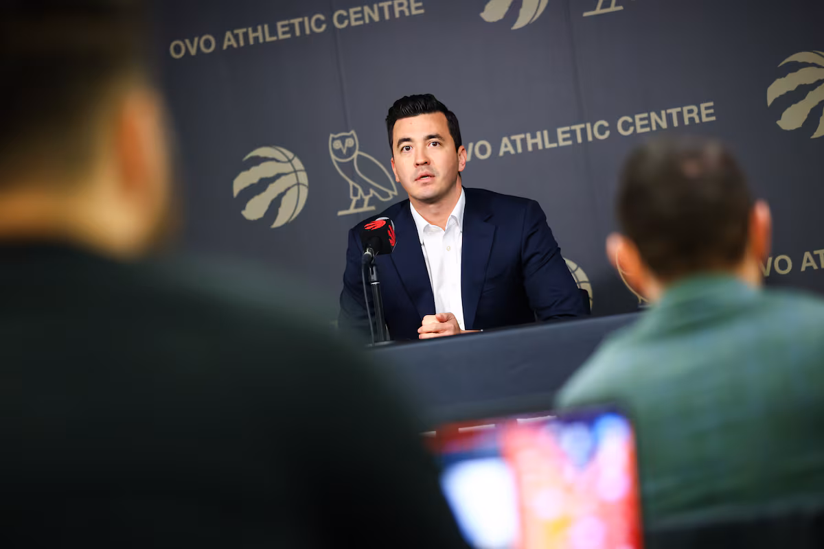 Le directeur général des Raptors de Toronto est fier de voir son équipe faire un pas dans la bonne direction