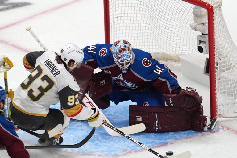 Le jeu de puissance des Golden Knights bourdonne avec une formation lourde en avant