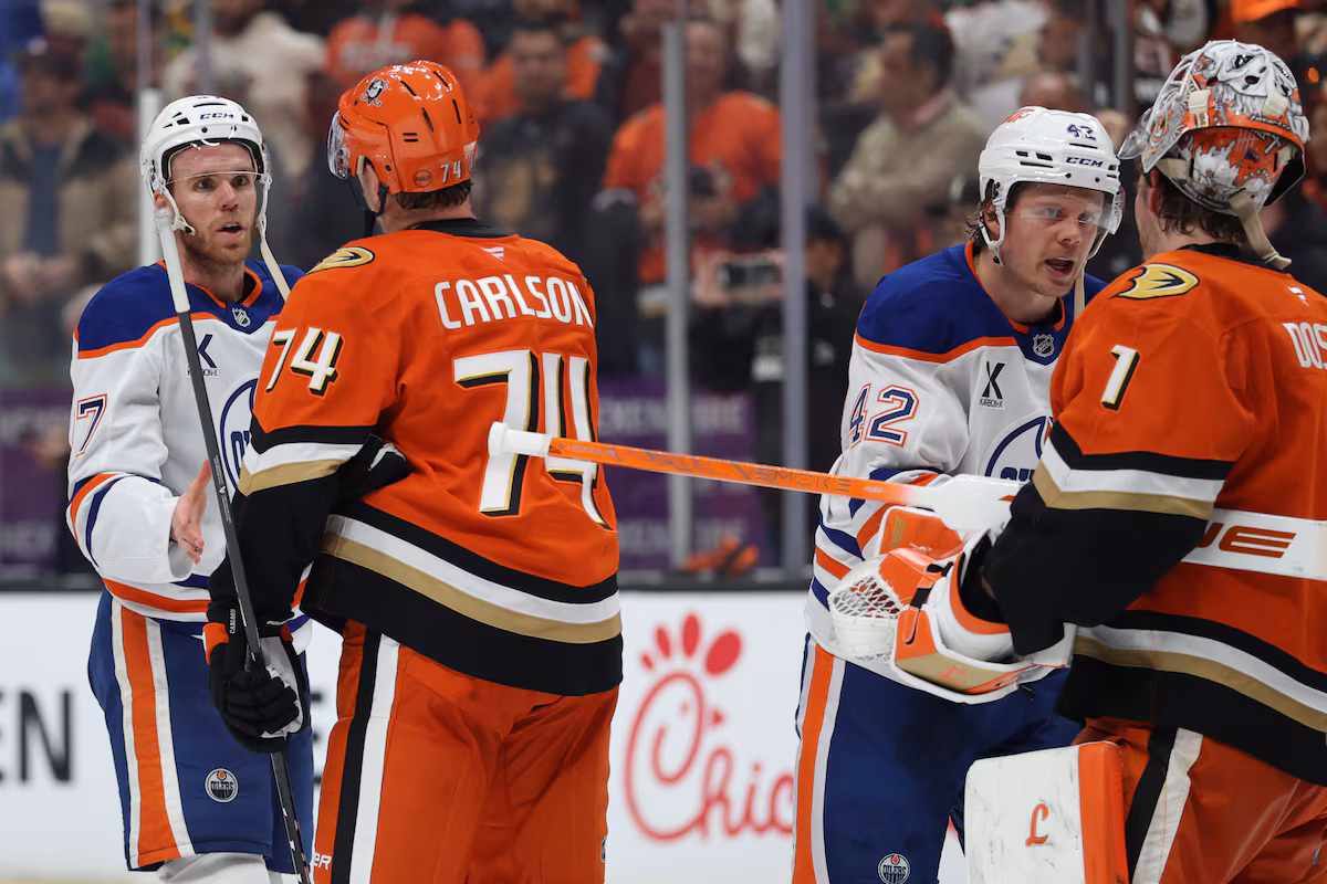 Les Oilers éliminés des séries éliminatoires après une défaite de 5-2 contre les Ducks lors du sixième match