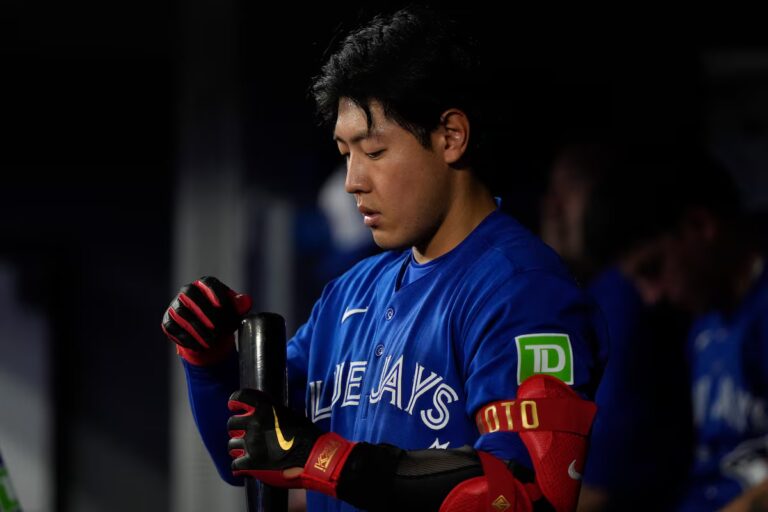 Les médias japonais affluent à Toronto pour couvrir le cogneur des Blue Jays Kazuma Okamoto