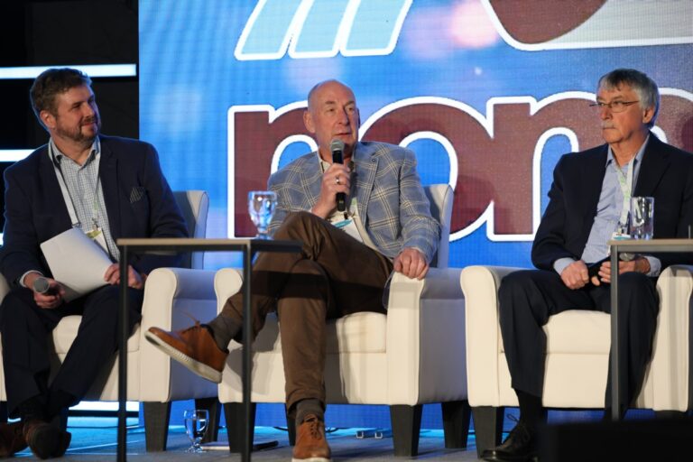 L'industrie « fondamentale » doit s'appuyer sur ses atouts dans les moments difficiles, selon un panel