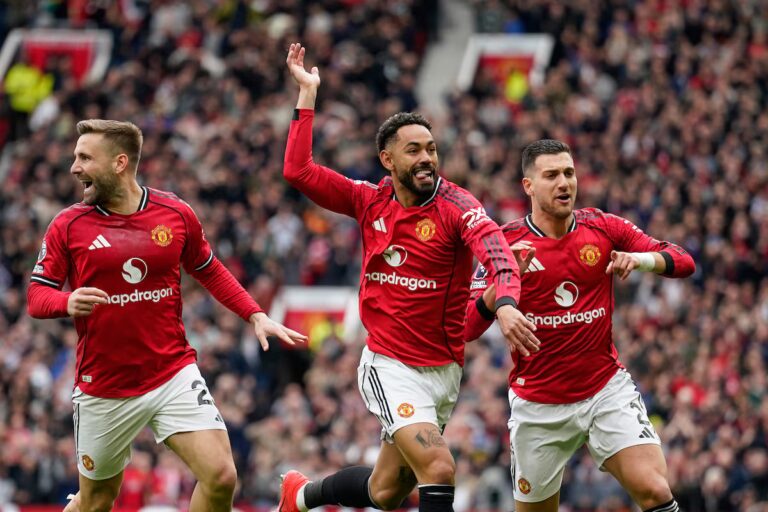Man United domine Liverpool et réintègre la Ligue des champions après deux ans d'absence