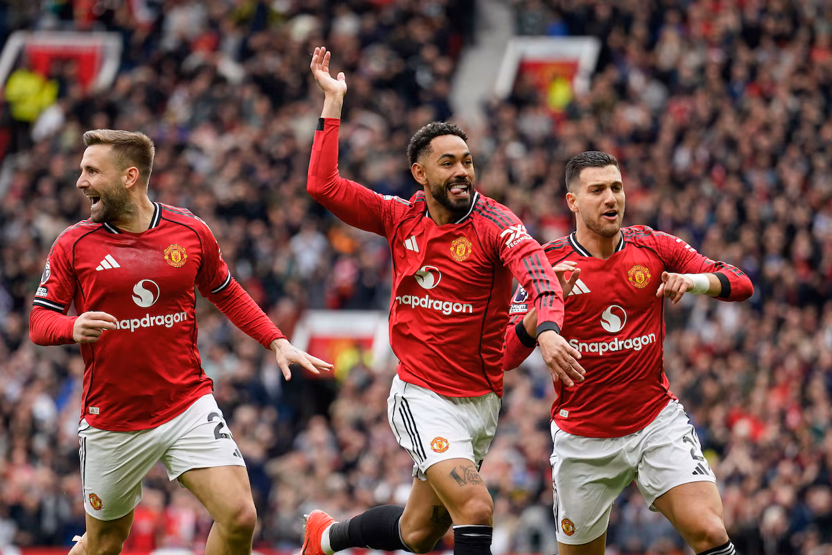 Man United domine Liverpool et réintègre la Ligue des champions après deux ans d'absence
