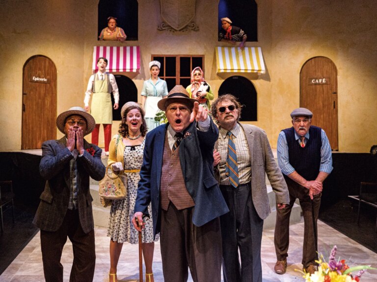 Revue de théâtre : "Rhinocéros" de Ionesco, scène du Vermont