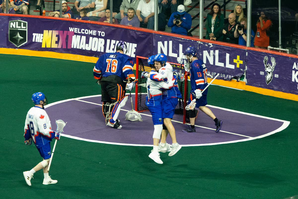 « Un jeu de médecine » : CJ Kirst ajoute à son illustre CV de crosse avec le titre NLL