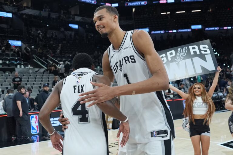 Wembanyama et Gobert s'apprêtent à se battre alors que les Spurs et les Timberwolves se rencontrent en demi-finale Ouest