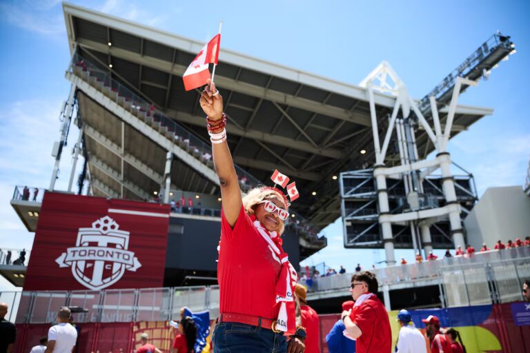 Le meilleur style de supporter du premier match du Canada en Coupe du monde