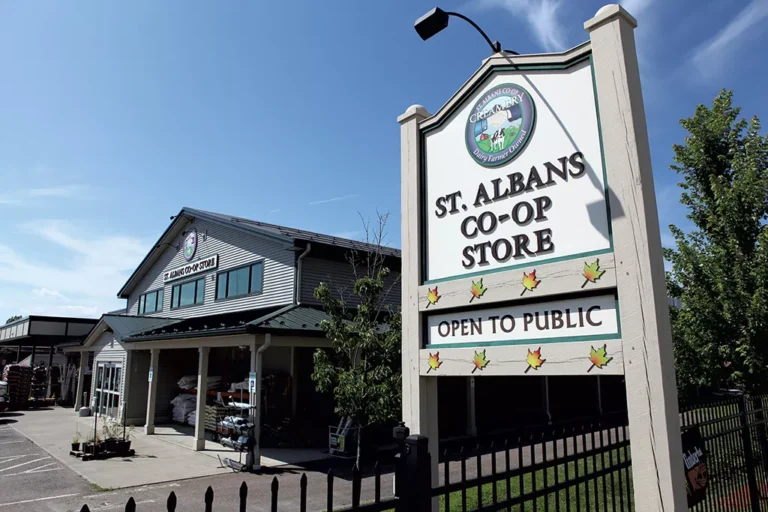 Dairy Farmers of America va fermer l'usine et le magasin de fournitures de St. Albans