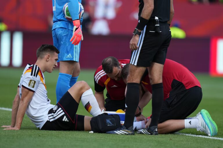 Le défenseur allemand Nico Schlotterbeck absent pour le reste de la Coupe du monde en raison d'une blessure à la cheville.