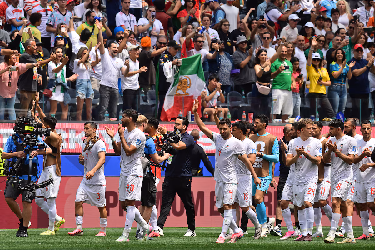 L'équipe iranienne de la Coupe du monde laisse une note de remerciement dans le vestiaire de Los Angeles