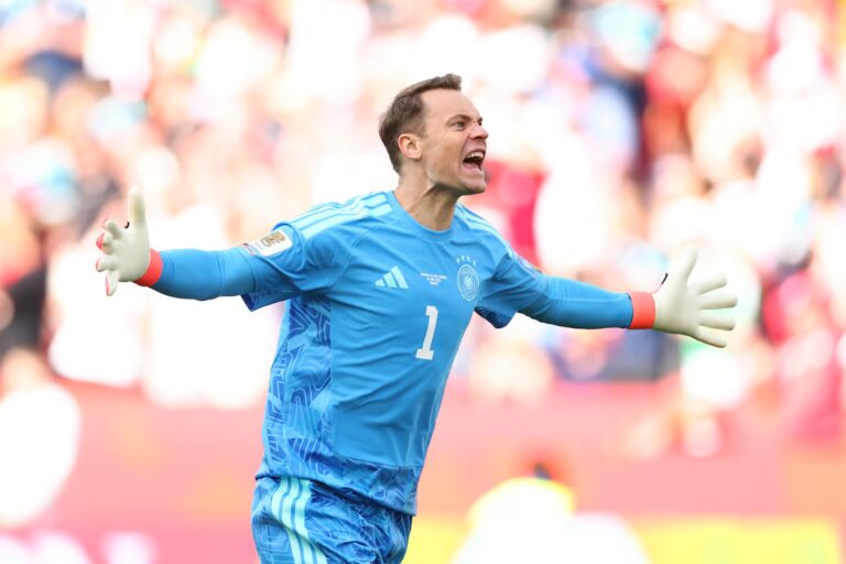 Les joueurs de plus de 40 ans montrent qu'ils ne sont pas au-dessus de la colline lors de la Coupe du Monde