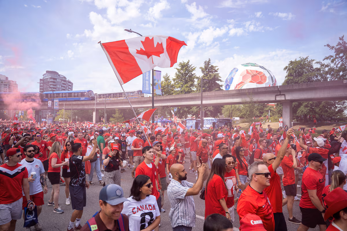Les partisans du Canada optimistes après une défaite déchirante 2-1 contre la Suisse