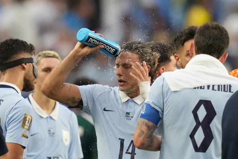 L'hydratation brise les dégâts causés par la Coupe du monde sans rien ajouter, affirme l'entraîneur uruguayen