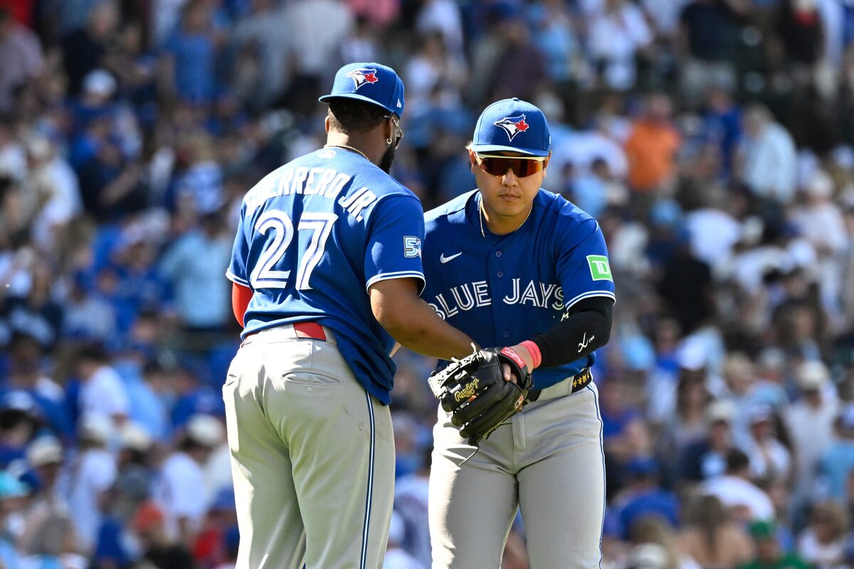 Okamoto et Varsho homer alors que les Blue Jays se rassemblent de cinq pour étourdir les Cubs