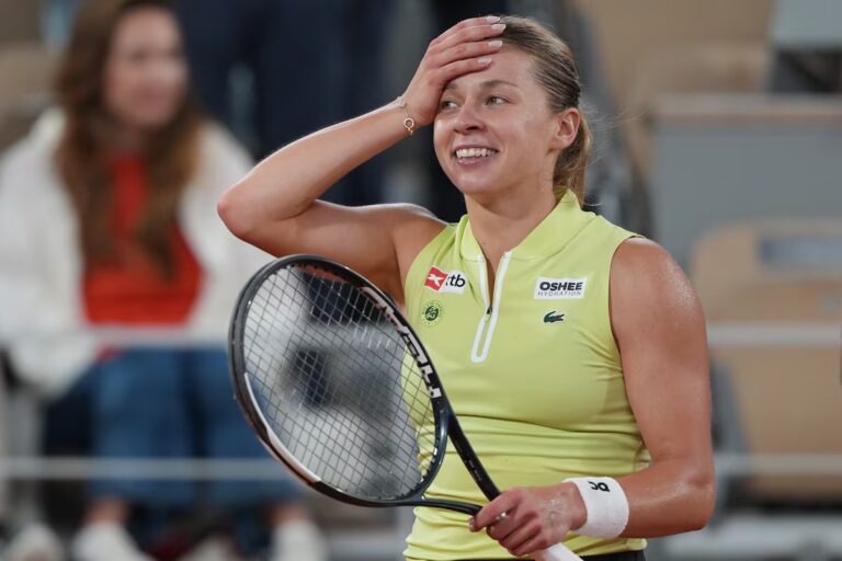 Siroter du thé alimente la course de la qualifiée polonaise Chwalinska à la finale de Roland-Garros contre l'adolescente Andreeva