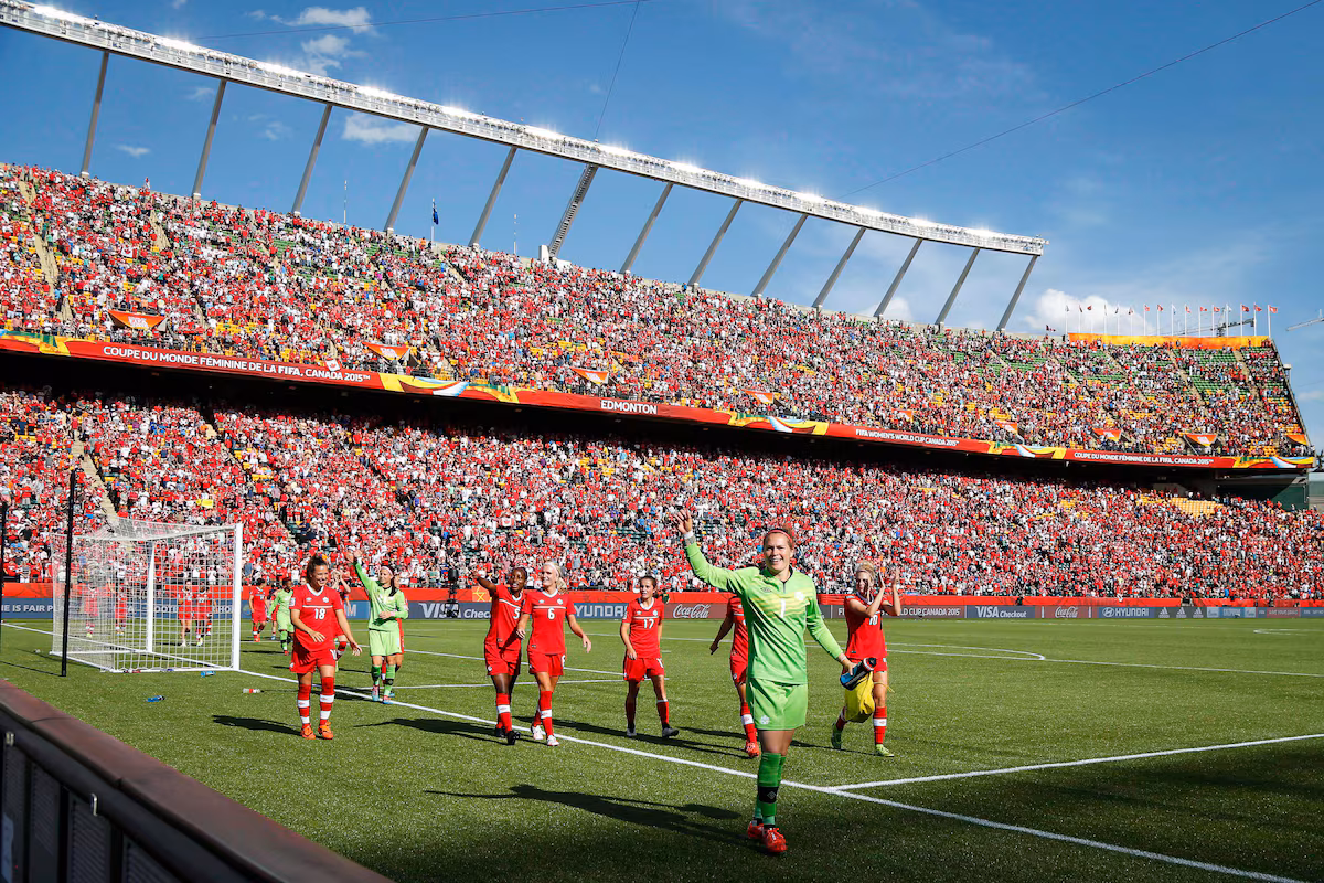 Une Coupe du Monde à domicile apporte un nouveau type de stress et de pression, prévient Sinclair