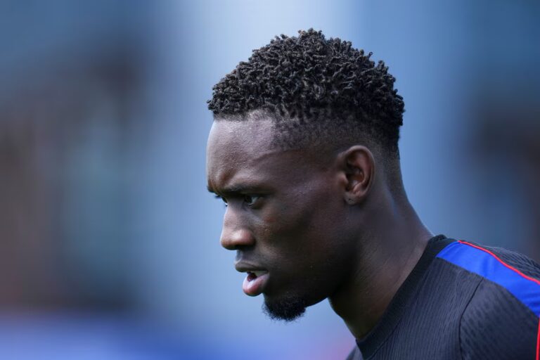 Balogun débute pour les États-Unis contre la Belgique après la levée controversée du carton rouge