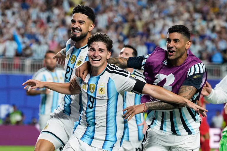 L'Argentine reviendra en demi-finale de la Coupe du monde après que le but d'Alvarez à la 112e minute ait aidé à vaincre la Suisse