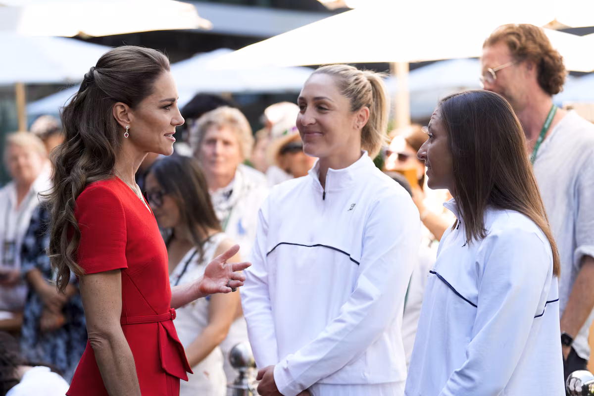 La princesse Kate qualifie Gabriela Dabrowski de « source d'inspiration » pour son retour en finale de Wimbledon après un traitement contre le cancer