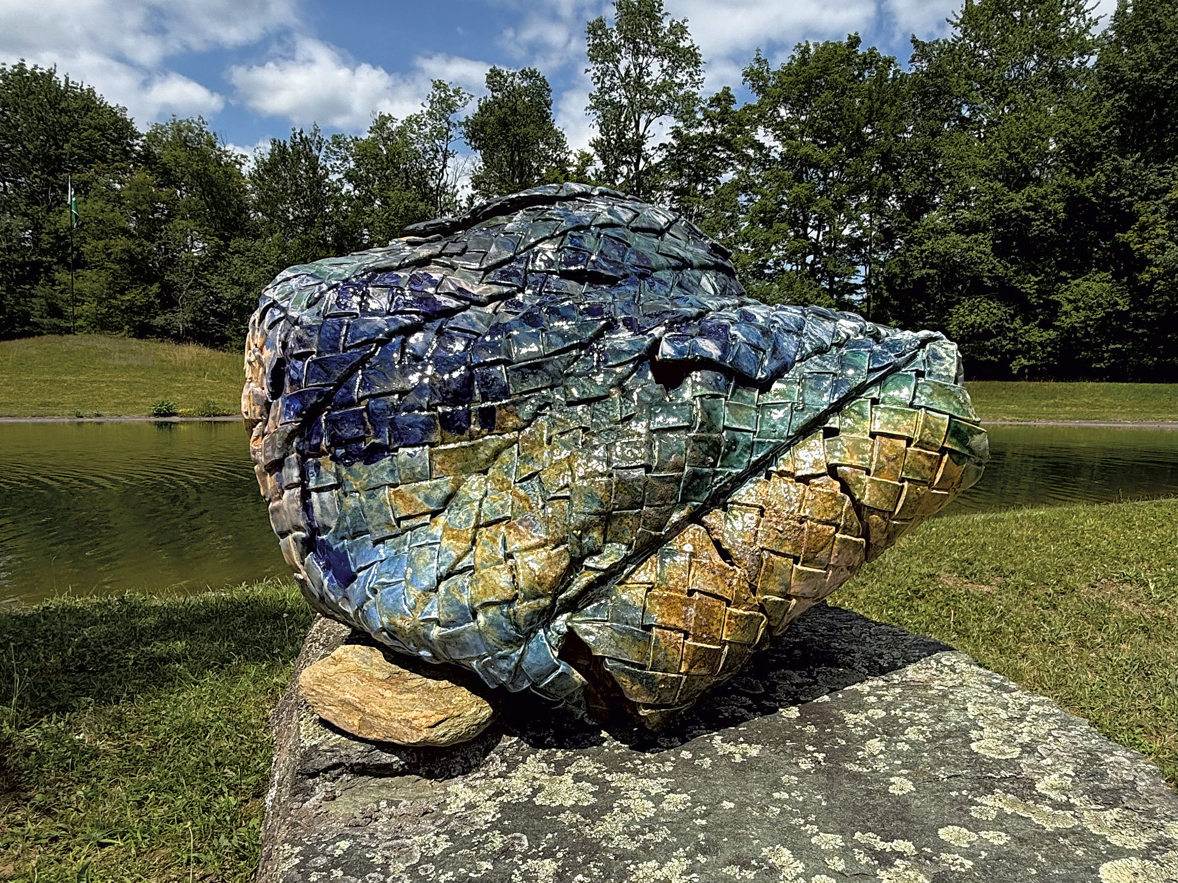 La sculpture est « à six et sept » au Bundy Modern