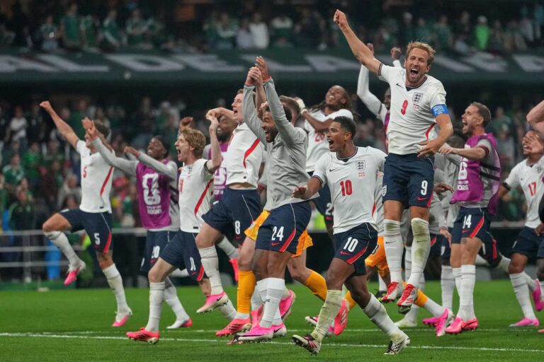 « Le football revient à la maison » : euphorie en Angleterre après la victoire au petit matin