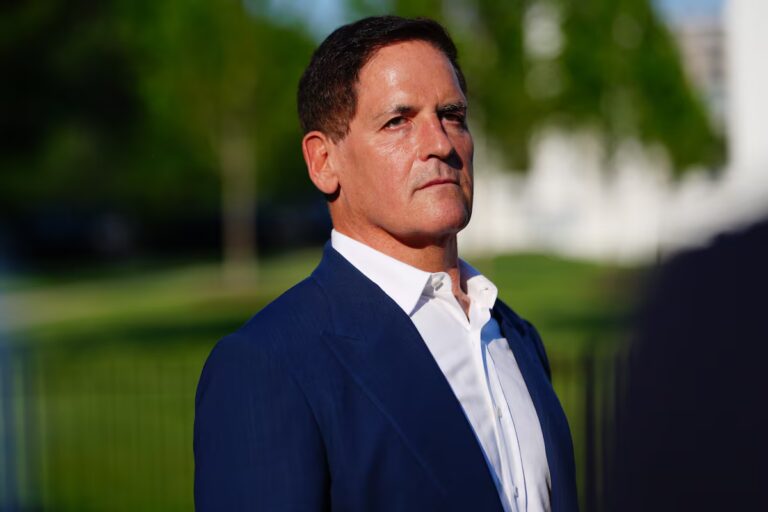 Le groupe d'investissement de Mark Cuban achète une participation minoritaire dans l'Athletics avant le déménagement à Las Vegas
