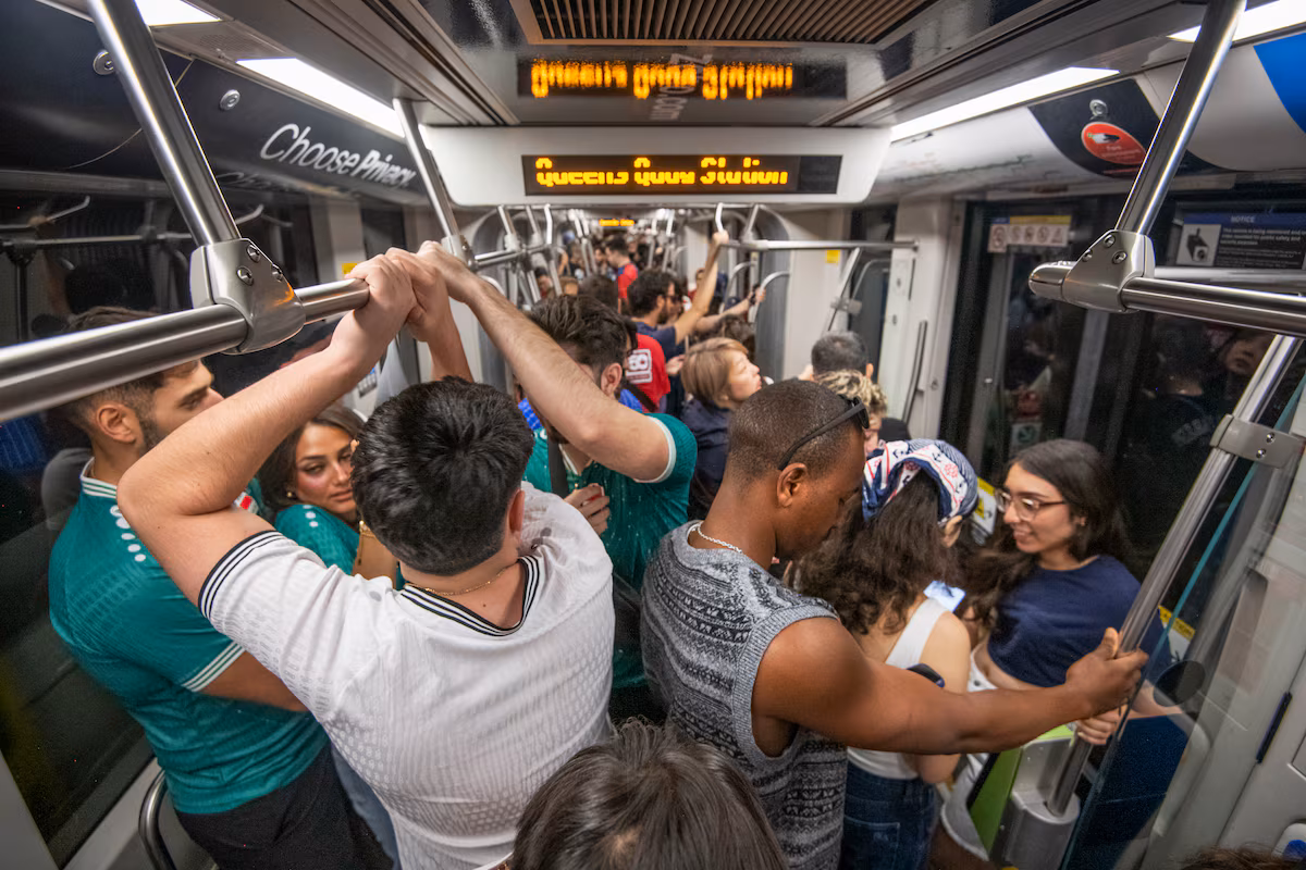 Le succès du transport en commun de Toronto pendant la Coupe du monde montre qu'un investissement supplémentaire en vaut la peine, déclare la TTC aux conseillers