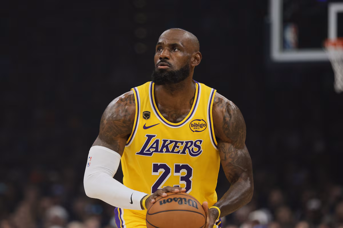 LeBron James va quitter les Lakers et prévoit de jouer ailleurs la saison prochaine