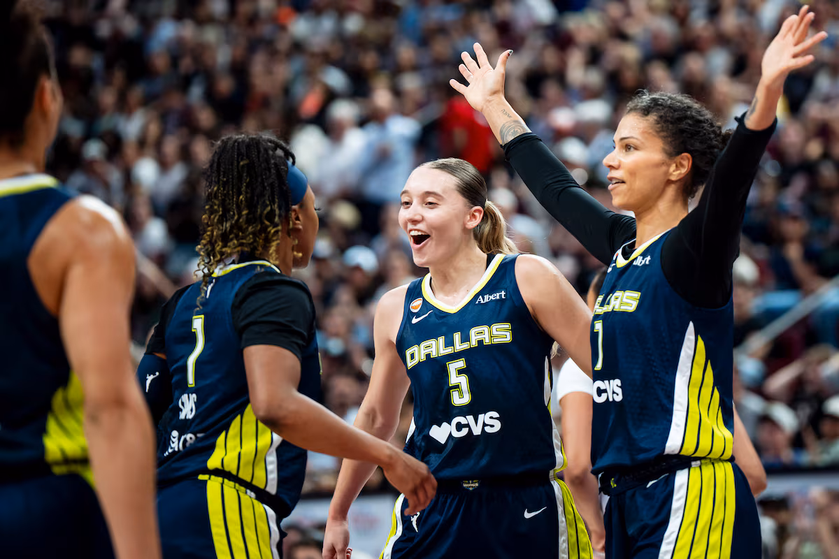 Les Bueckers et les Wings battent Tempo à Montréal avec une fréquentation record