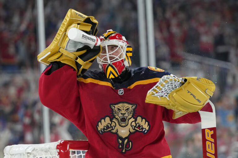 Les Maple Leafs de Toronto recrutent le gardien vedette Sergei Bobrovsky en agence libre