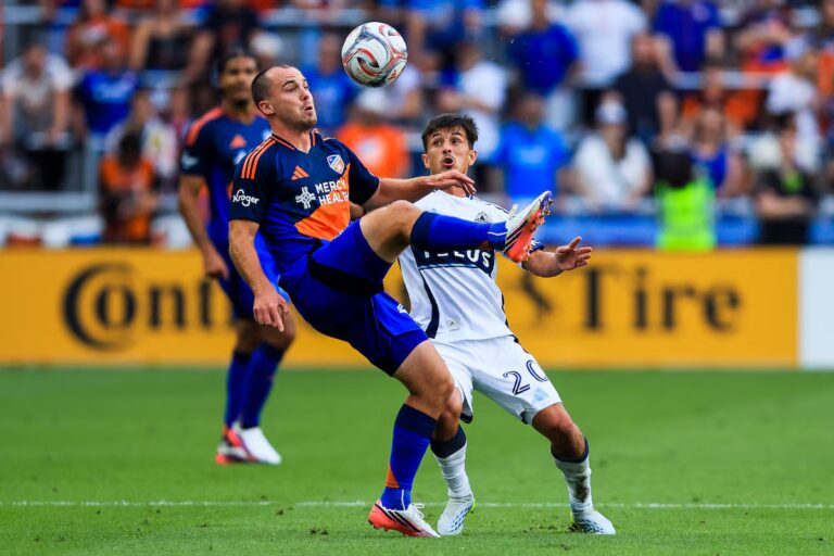 Les Whitecaps tombent face à Cincinnati 4-3 alors que Bucha marque deux fois