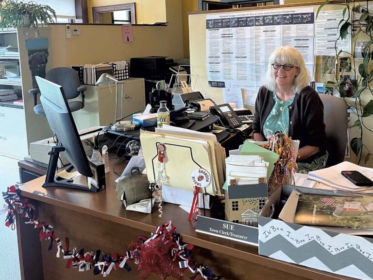 Les greffiers municipaux du Vermont surveillent de près les bulletins de vote électoraux