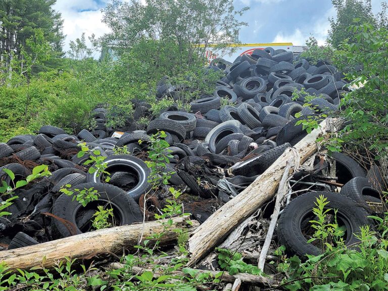 Les résidents sont frustrés par le rythme des nettoyages environnementaux