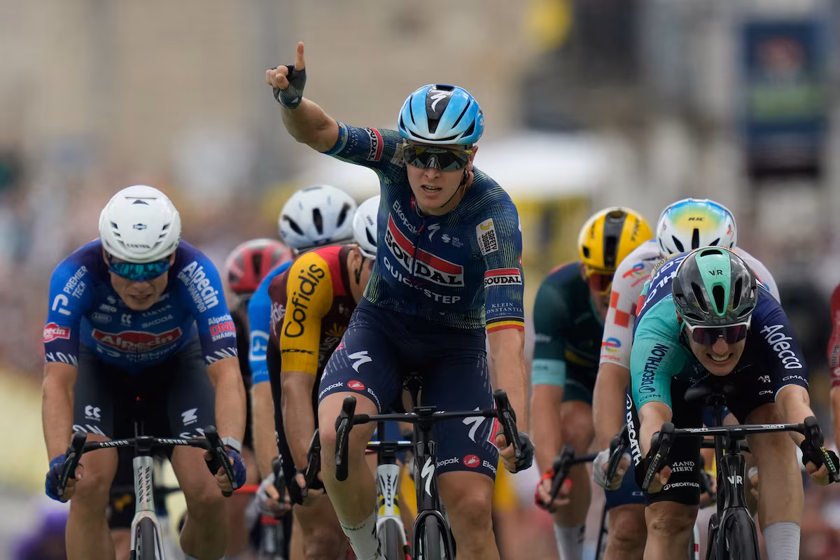 Merlier remporte la 12e étape du Tour de France, accidentée
