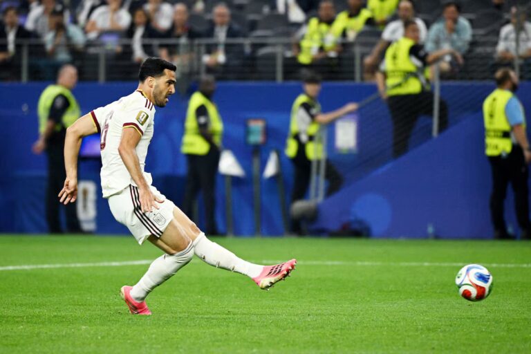 Mikel Merino sort de l'impasse avec le Portugal et envoie l'Espagne en quarts de finale de la Coupe du monde