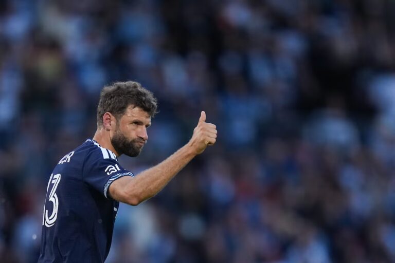 Muller confus par la tactique de l'Angleterre lors de la défaite en Coupe du Monde