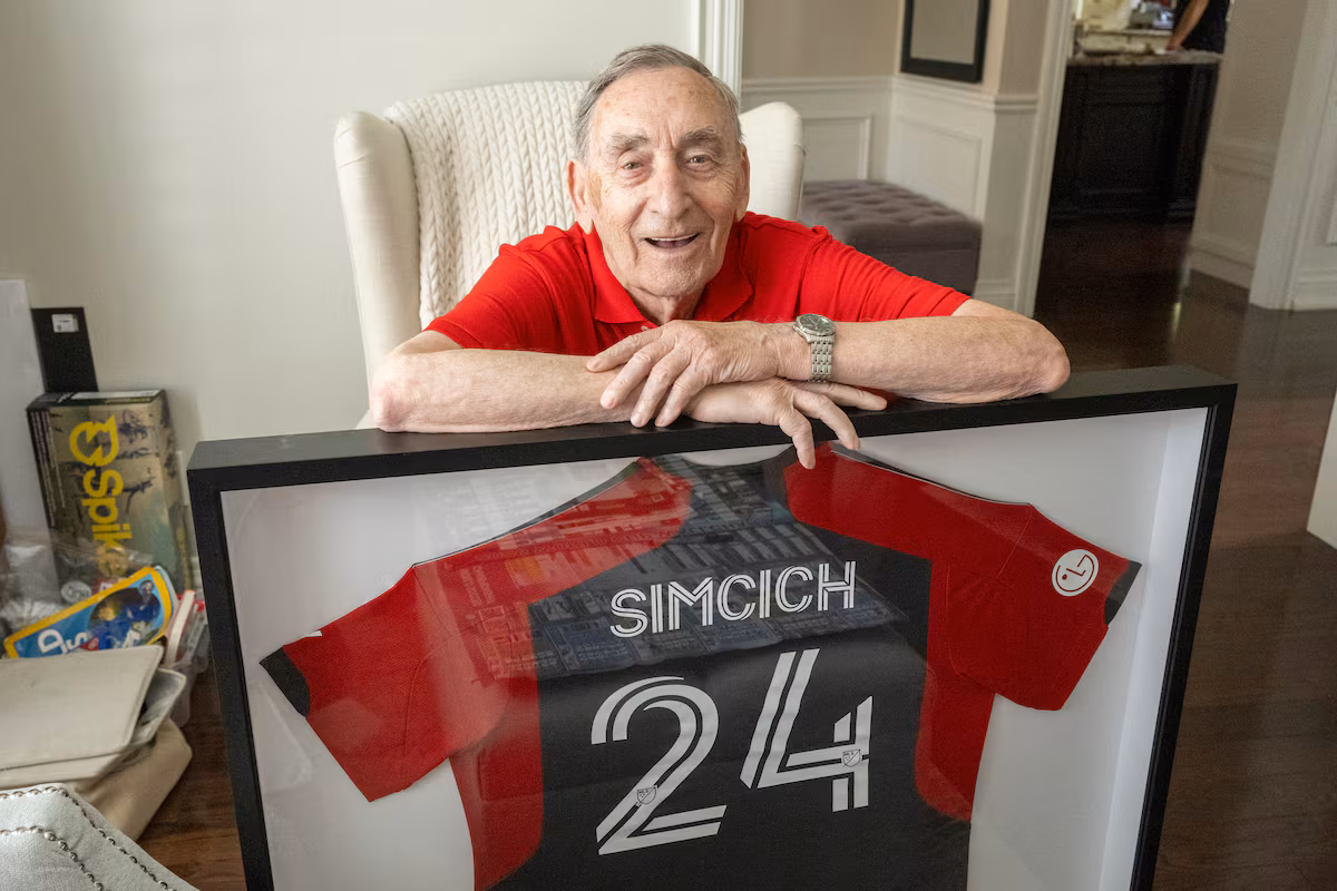 Un pionnier croato-canadien du football s'émerveille de la croissance du beau jeu au Canada