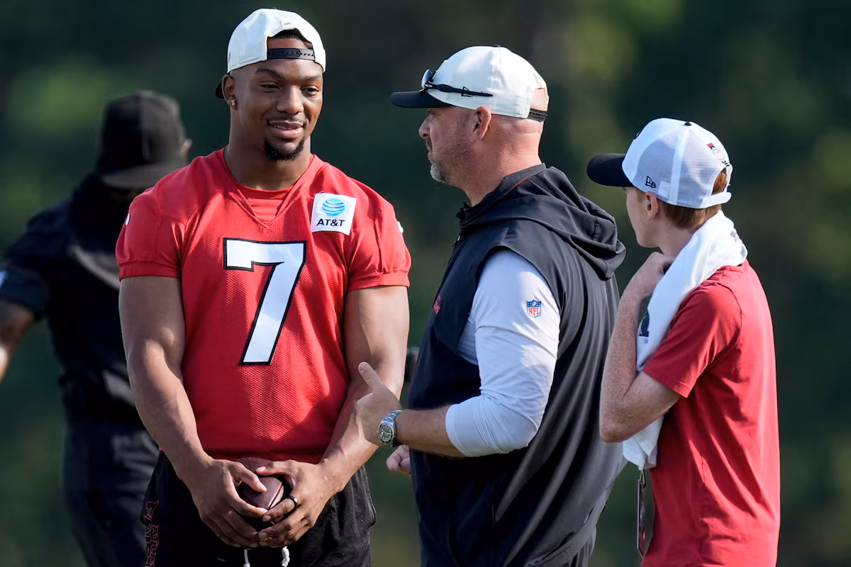 Bijan Robinson des Falcons accepte une prolongation de trois ans, faisant de lui le porteur de ballon le mieux payé de la NFL