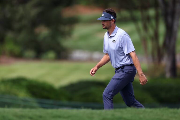 Hossler mène le championnat Wyndham alors que Bradley maintient à peine ses espoirs en séries éliminatoires
