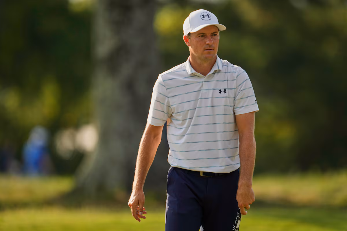 Jordan Spieth prend le départ dont il a besoin, partageant la tête à 65 ans lors du premier match des séries éliminatoires du PGA Tour