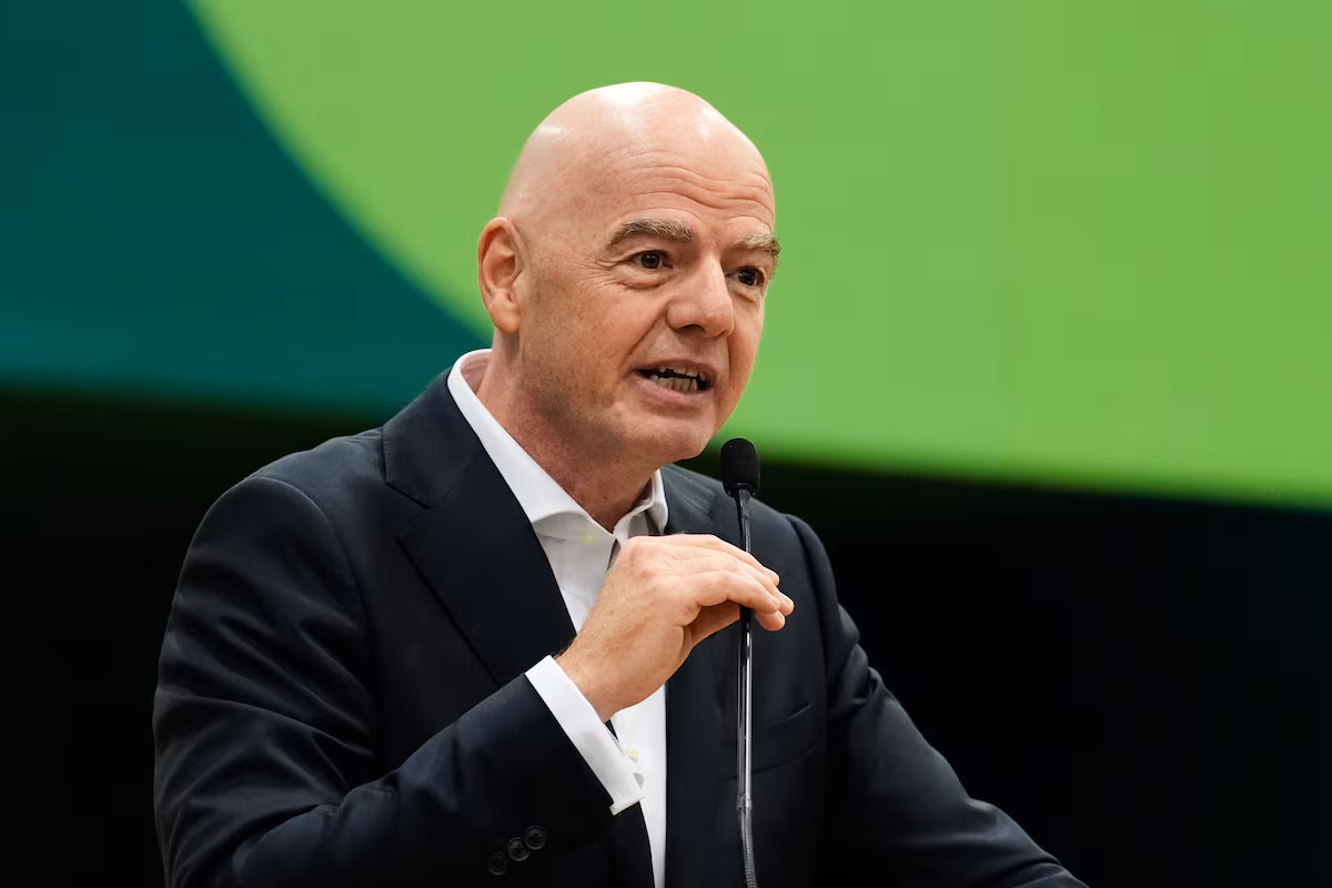 La FIFA défend Infantino face aux questions sur l'indemnité de départ du personnel de l'UEFA