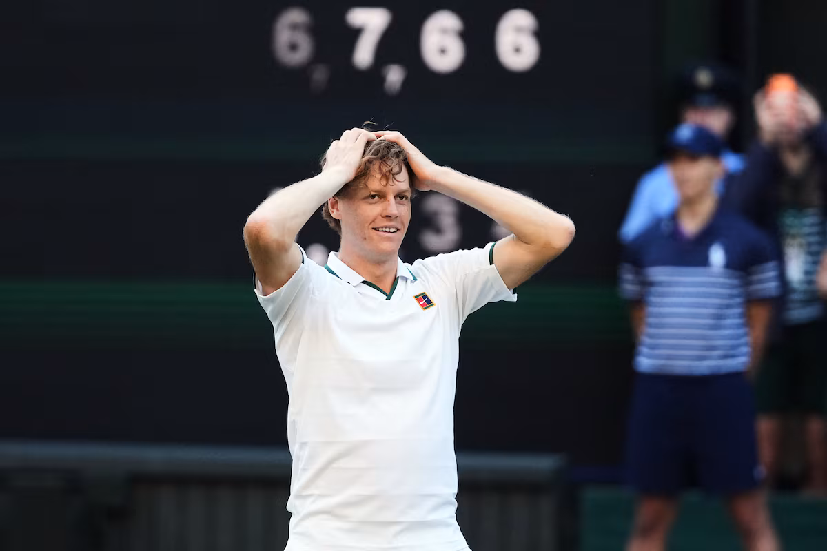 Le numéro un mondial Jannik Sinner ratera l'US Open en raison d'une blessure au genou