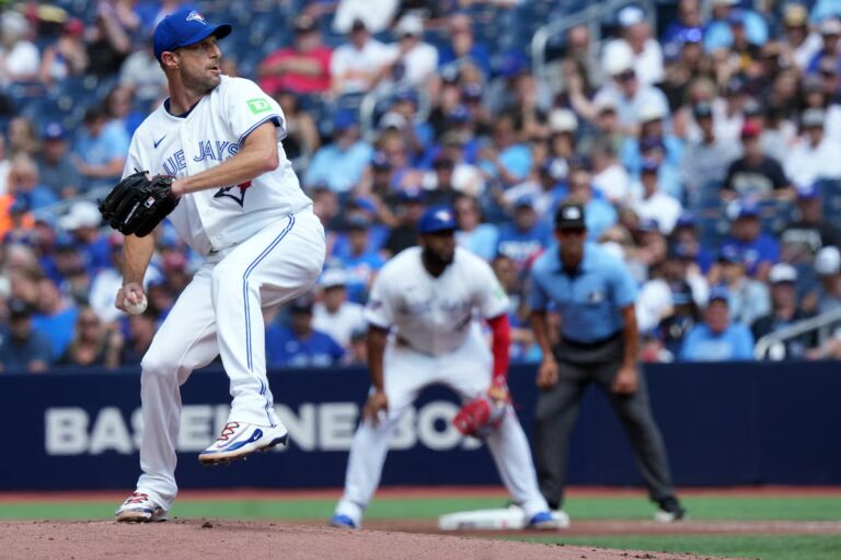 Les Blue Jays participeront aux séries éliminatoires, grâce à l'ineptie des équipes qui les entourent