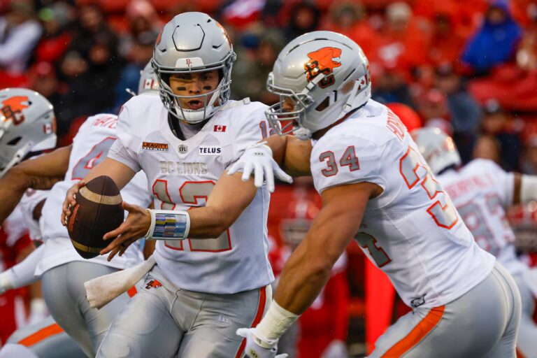 Les Lions dominent les Stampeders 30-26 pour une troisième victoire consécutive