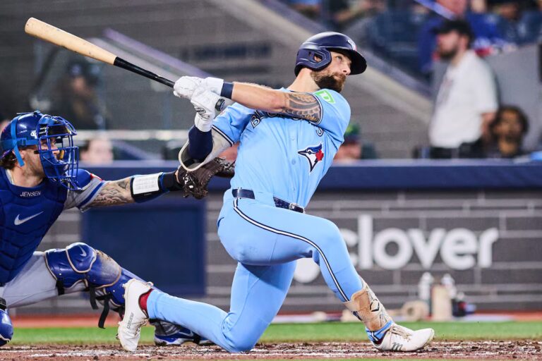 Les circuits de Nathan Luke alors que les Blue Jays mettent fin à la séquence de neuf victoires consécutives des Royals