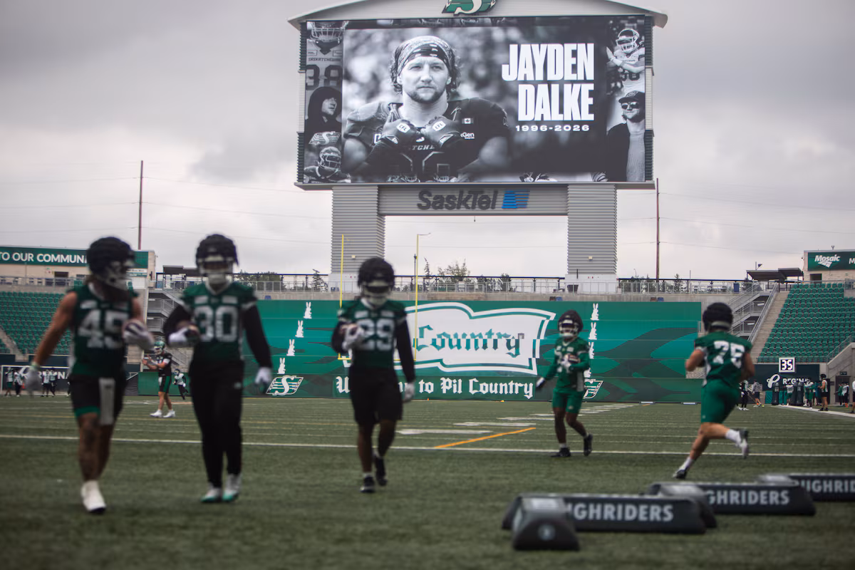 Les coureurs tentent de se concentrer sur le football après la mort de Jayden Dalke